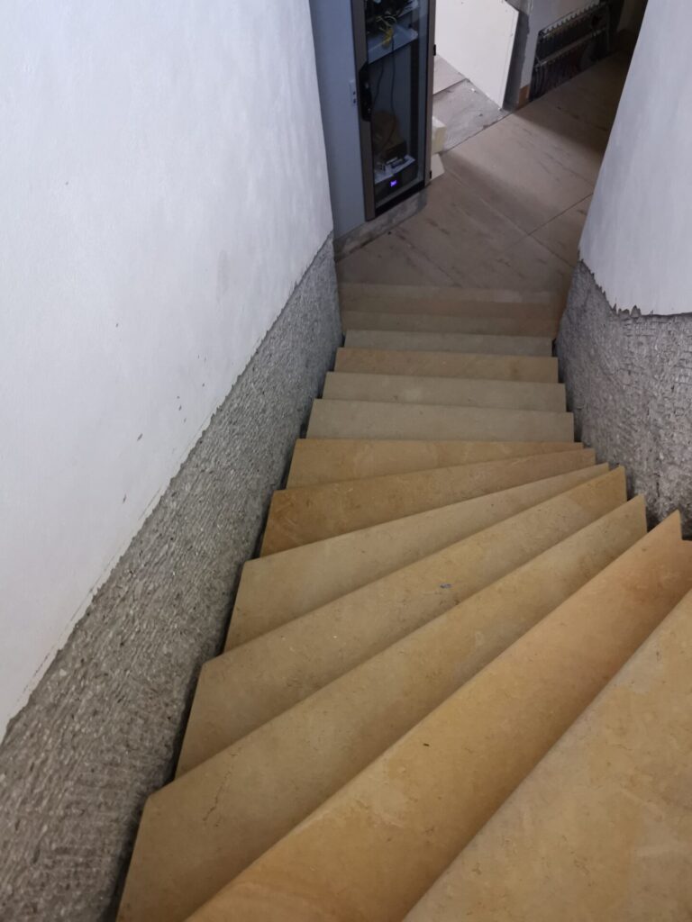Pieskovcové schodisko